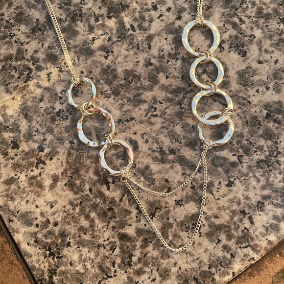 Silver circle hooked Necklace with people and pink circle earrings - Picture 6 of 7